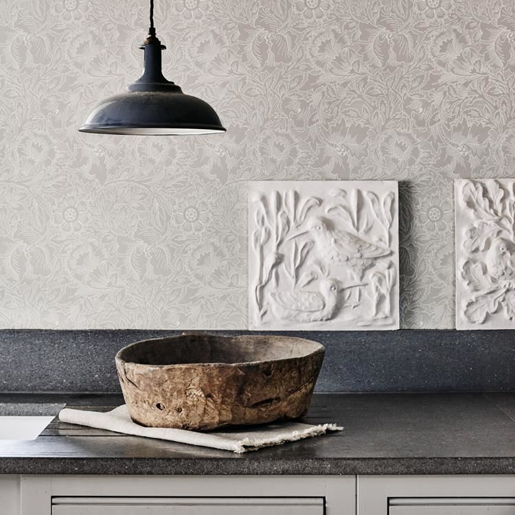 WILLIAM MORRISTAPET PURE POPPY | Kitchen wallpaper |блог senko architects | Обои в современном интерьере: клеить или не клеить? | обои на кухне | обои дизайн интерьера | дизайнер интерьера украина киев