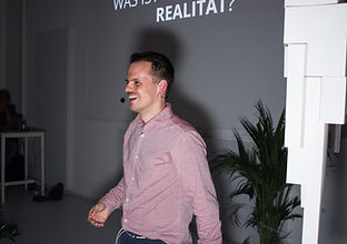 IMG_8800-min.jpg