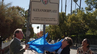 City of Los Angeles Honors von Wechmar,Naming the Oaks Traffic Circle “Alexanderplatz”