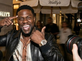 KEVIN HART ROASTS MARK WAHLBERG