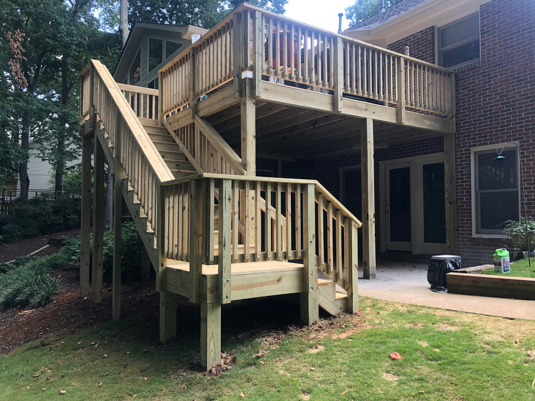 Outdoor Fence & Deck Contractors Greenville, Spartanburg
