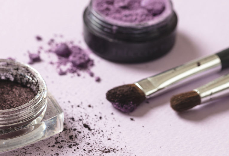 WEB Header-small-makeup-01.jpg