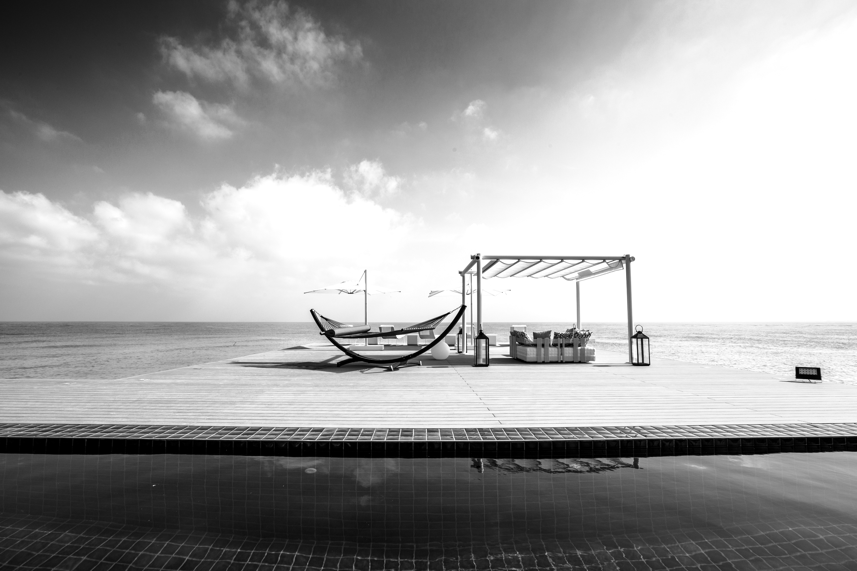 Hotels & Resorts