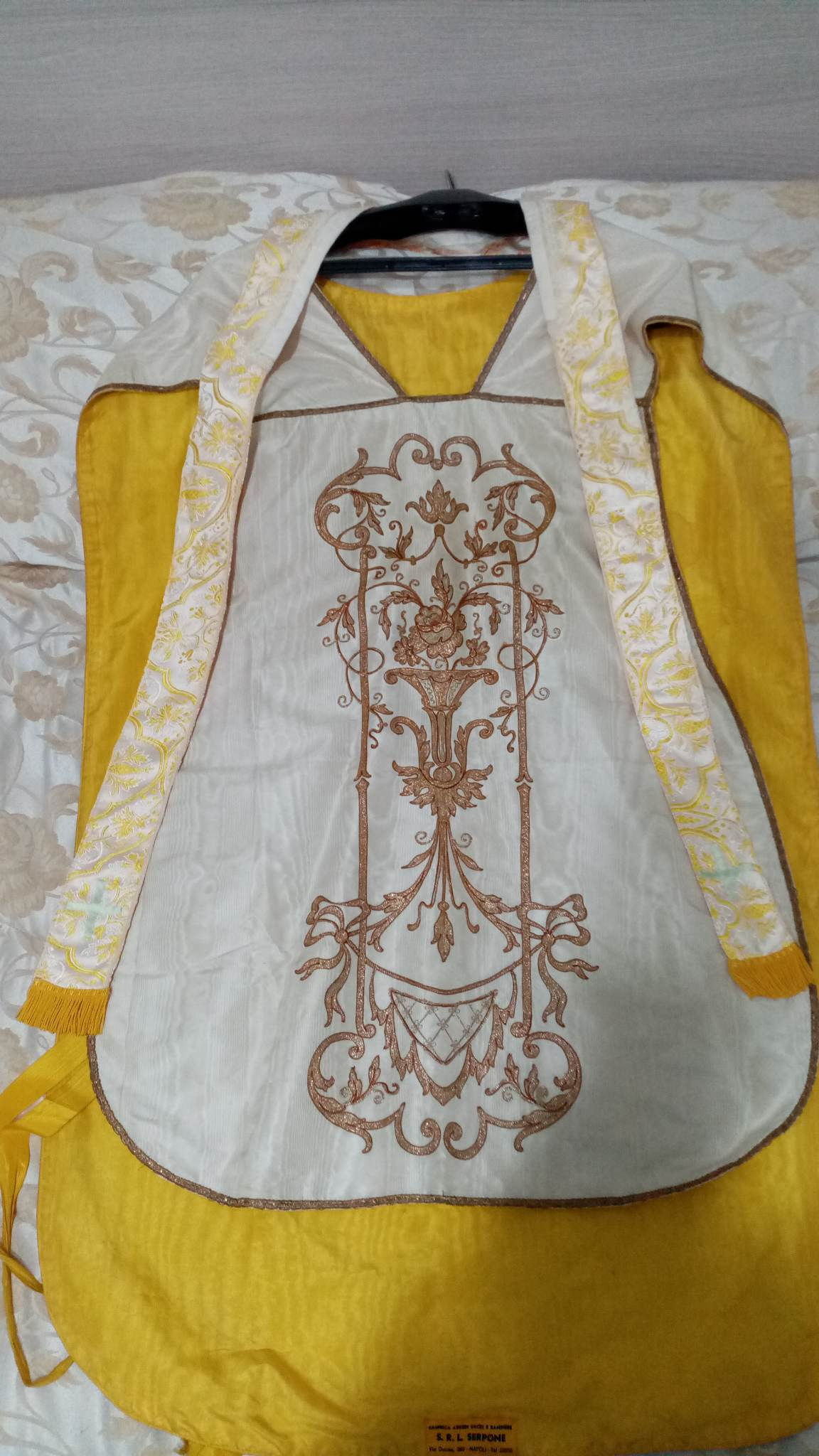 White planet inside yellow