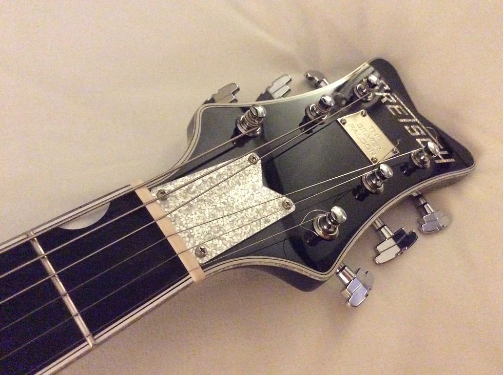Thumbnail: Gretsch Silver Falcon 2011