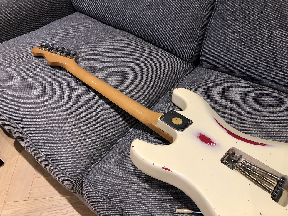 Thumbnail: Custom Relic Strat Vintage White Over Red