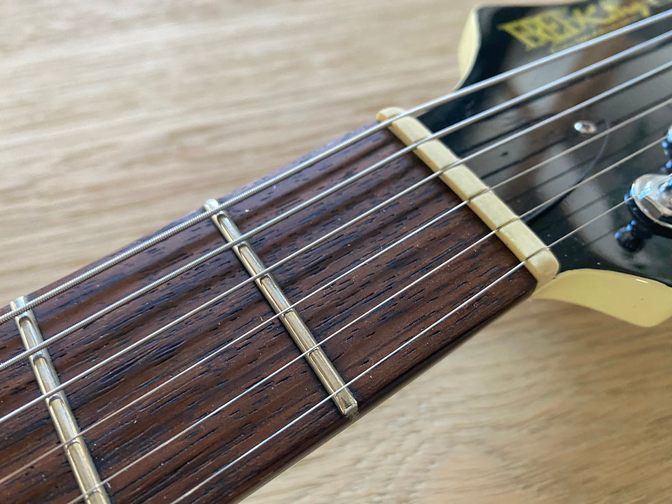 Thumbnail: FretKing Esprit 3