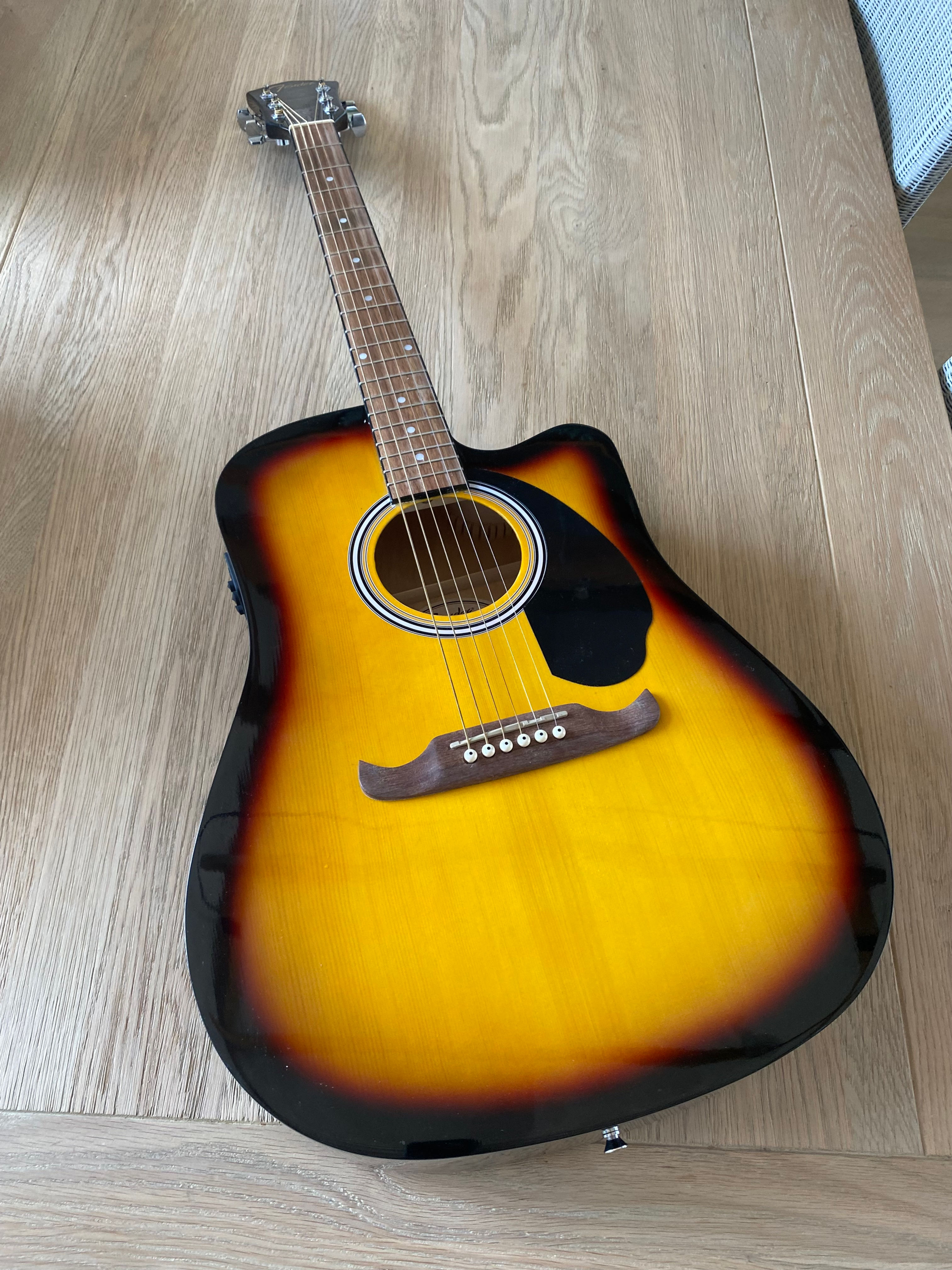 Fender FA Electro Acoustic With Fishman Pickup