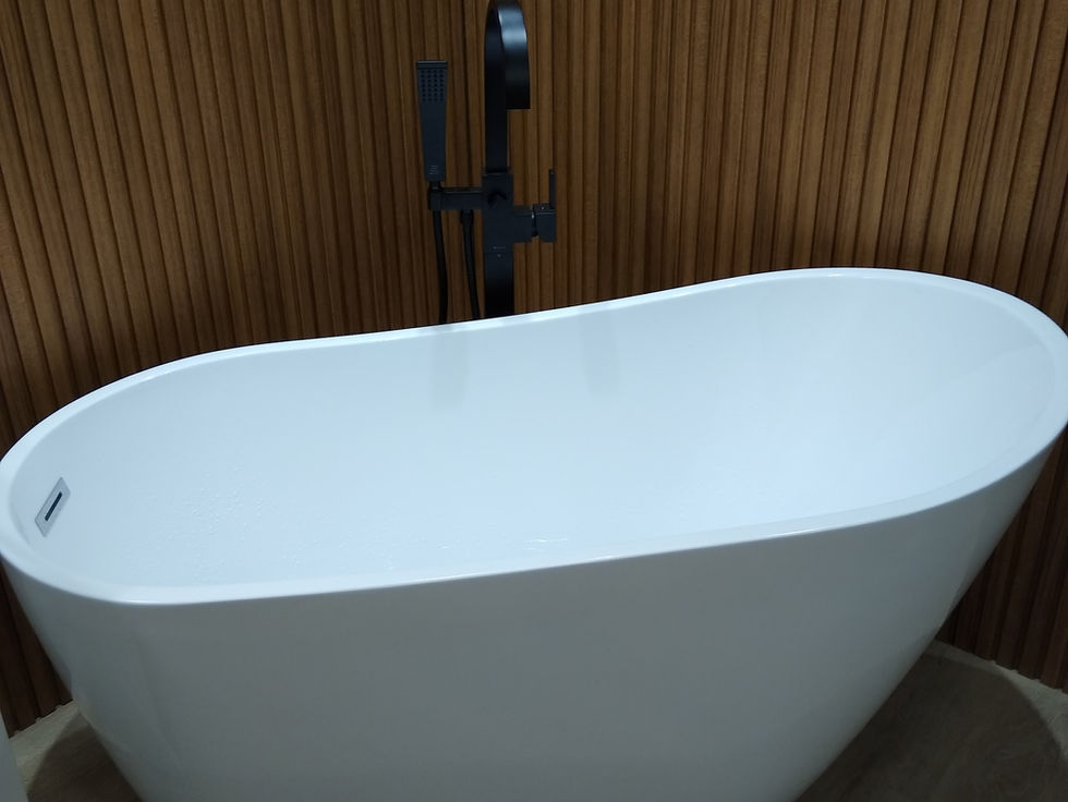 Freestanding tub