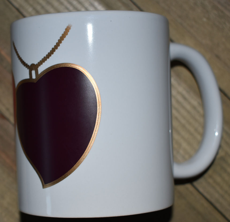 Thumbnail: Golden Heart Color Change Mug