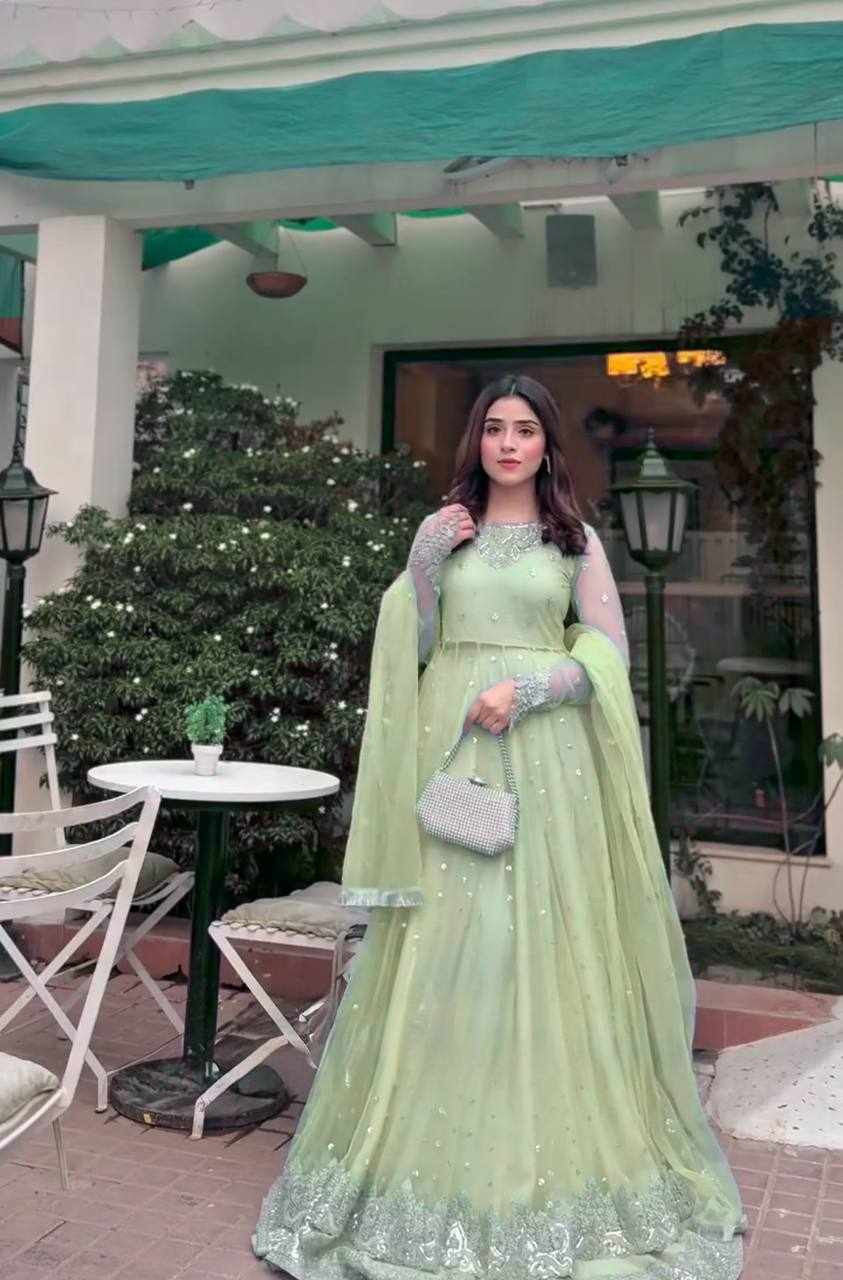 Beautiful Party Wear Green Lahenga