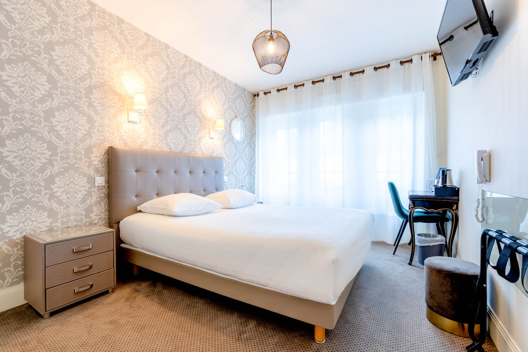 Chambre Double Classique avec lit double et ambiance cosy – Hôtel Brittany La Baule