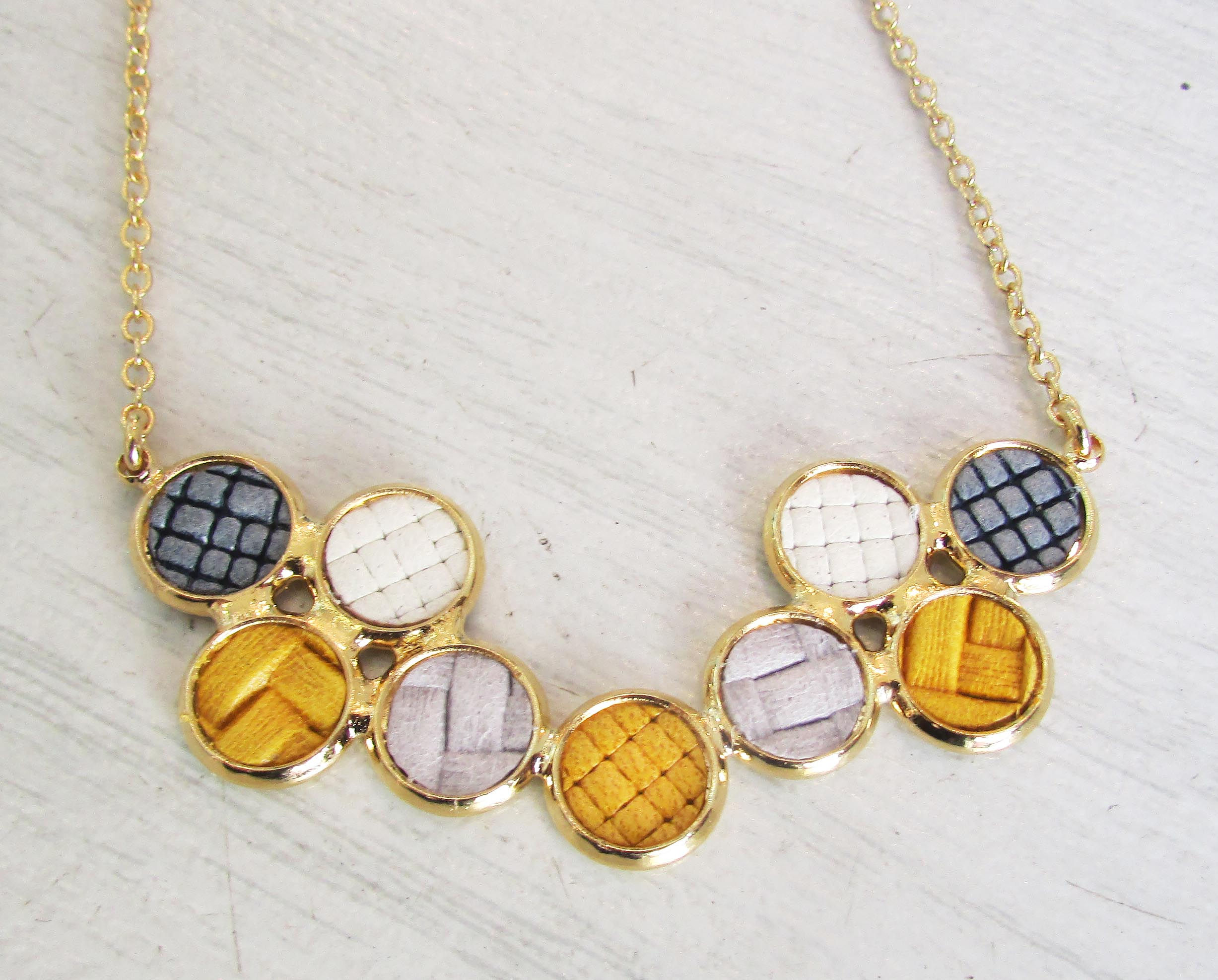 אפור, לבן, צהוב ANTONIA שרשרת