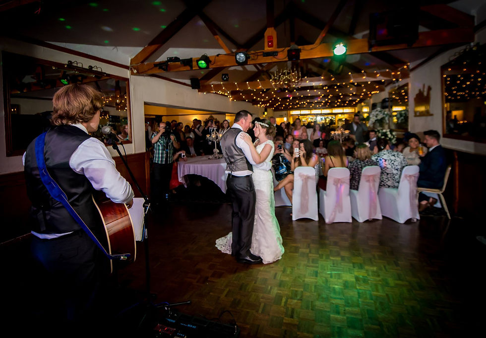 scott-morgan-first-dance