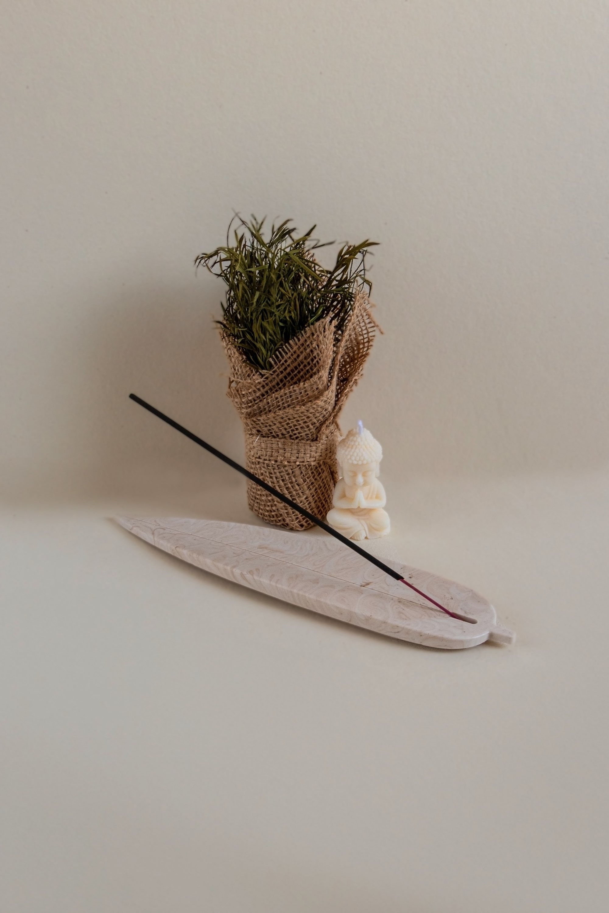 מחזיק קטורת עלה במבוק