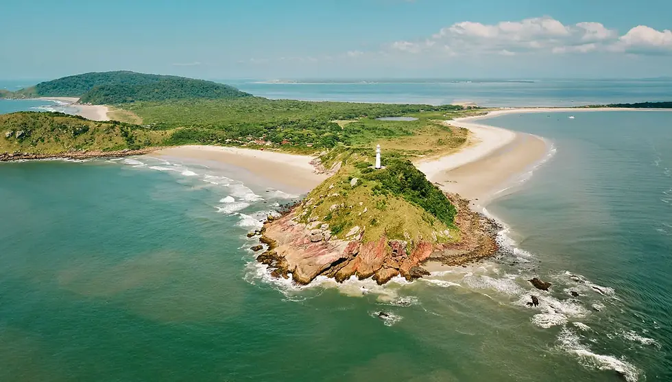 o-que-fazer-na-ilha-do-mel-morro-do-farol.webp