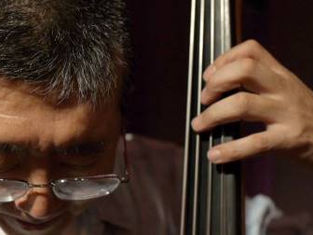 「ボクの中にある、ゆずれない美徳感： Unnegotiable Aesthetic In Me」～タツ青木氏（ベーシスト・アーティスト）インタビュー 