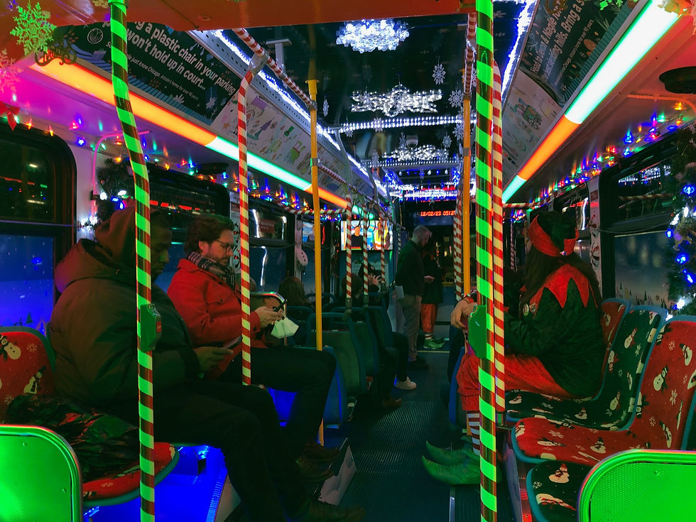 冬のシカゴ名物サンタ列車とトナカイバス