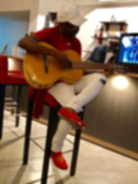 Guitarre Player.jpeg