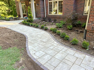 Elegant Front Walk-min_edited.jpg