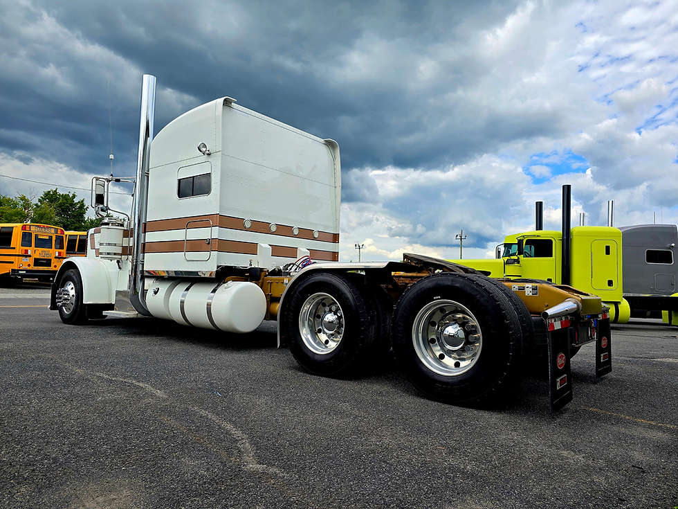 Miniature : PETERBILT 389 2022