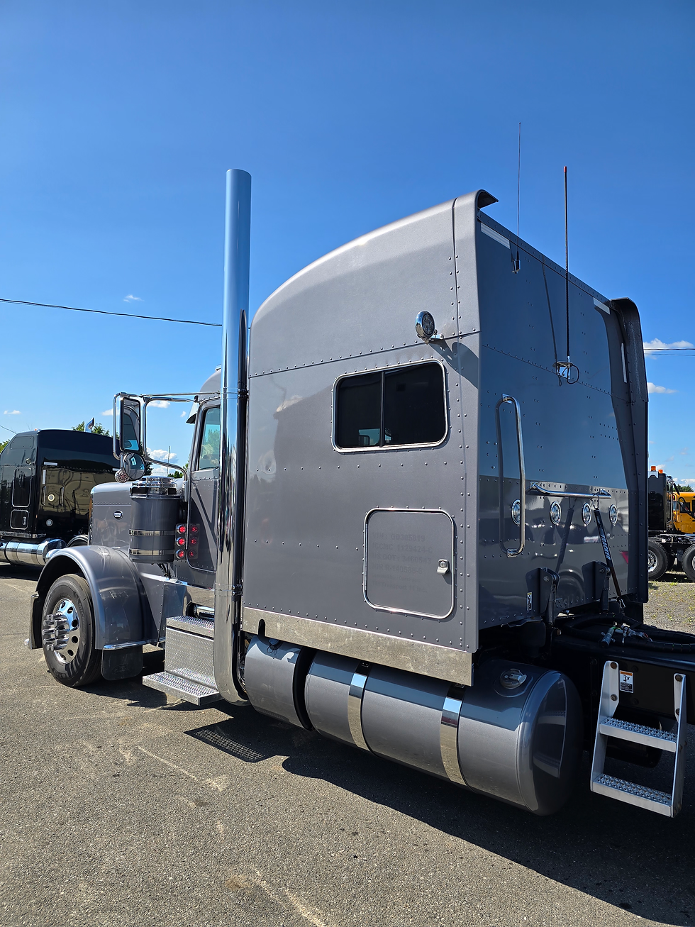 Thumbnail: PETERBILT 389 2023