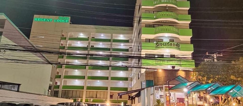 Regent Lodge Lampang – A Charming Stay in the Heart of Tradition! 🌿✨