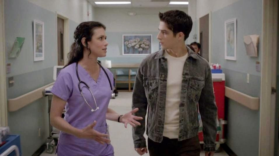 melissa-ponzio-tyler-posey--large-picture