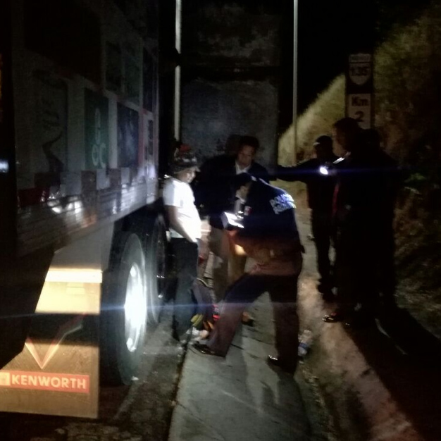 Detienen tráiler con migrantes en Oaxaca
