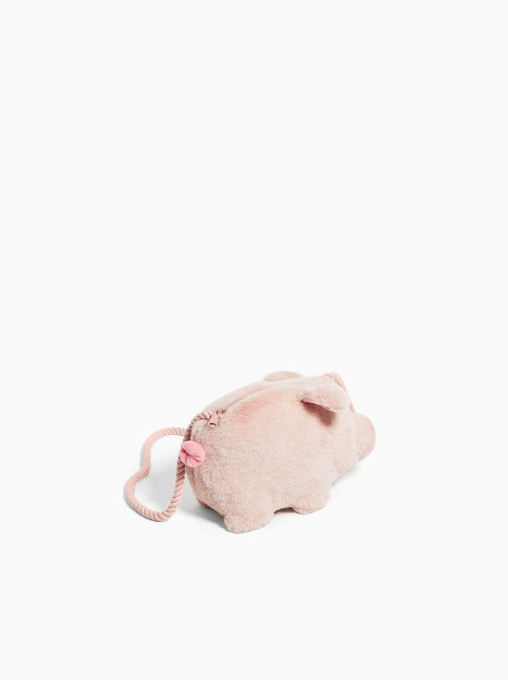 少女心傾瀉而出｜Zara 推出「鼠年毛茸茸包」