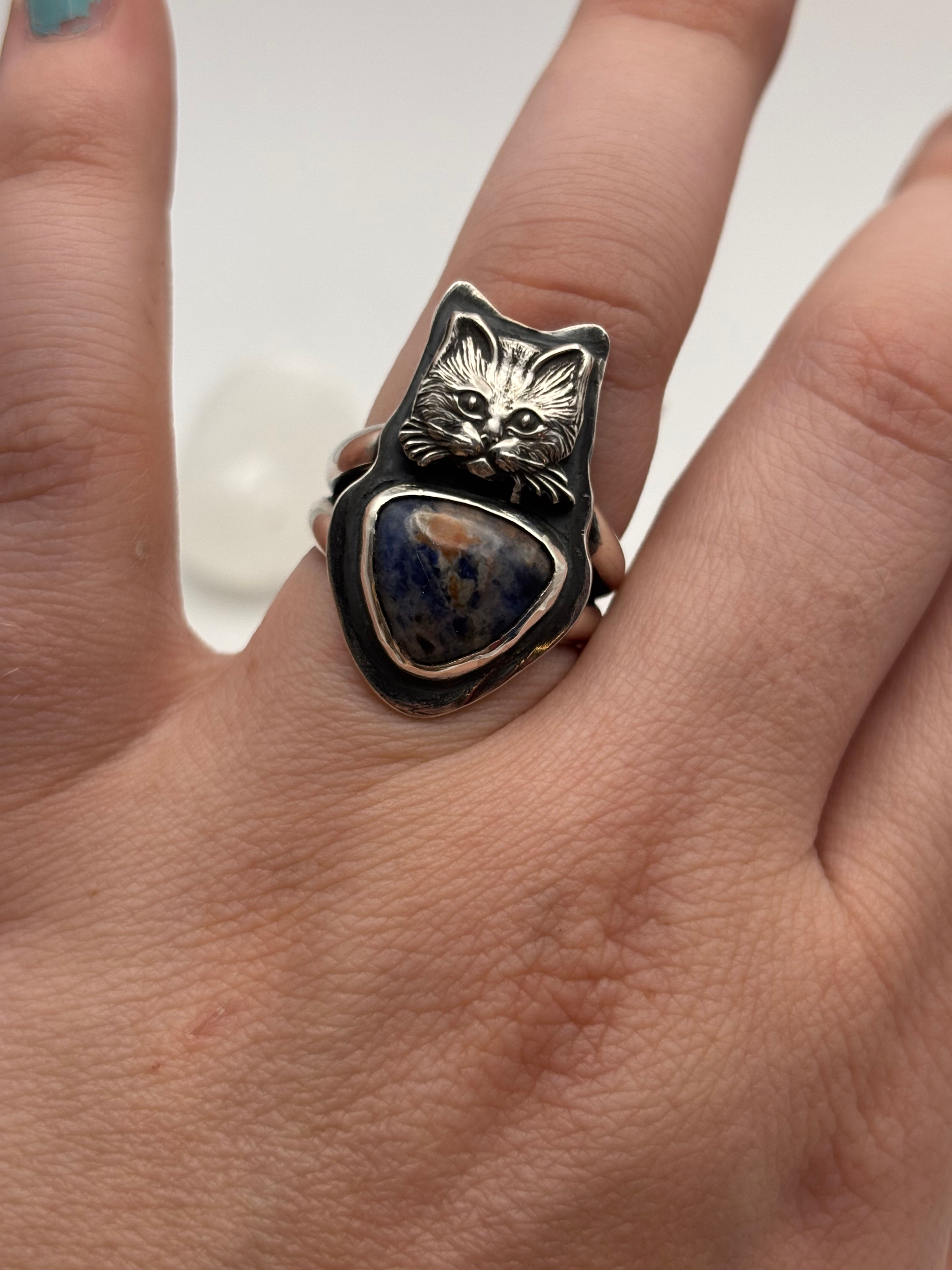 Sterling Silver Sodalite and Cat Ring with Split Band
