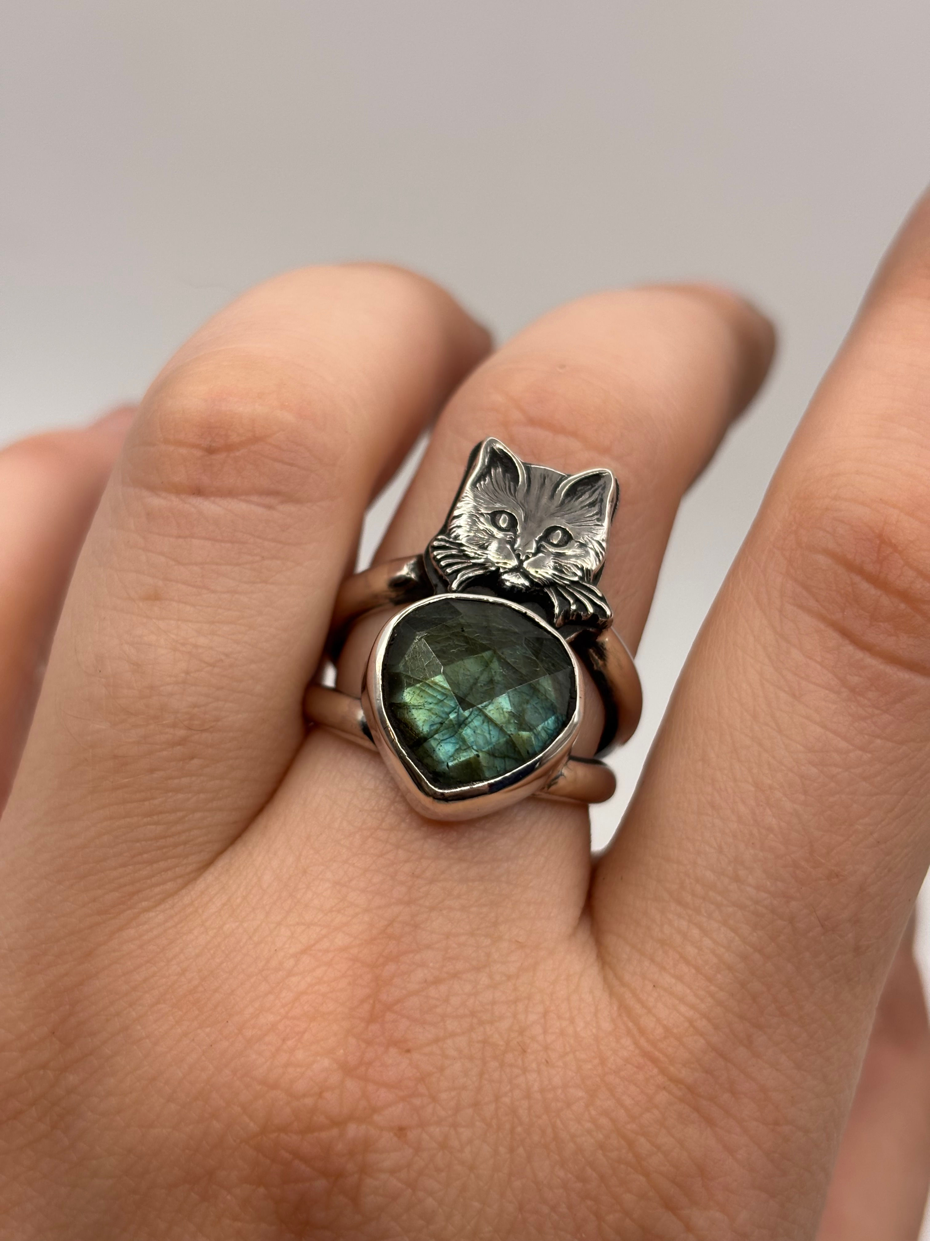 Sterling Silver Labradorite Cat Ring