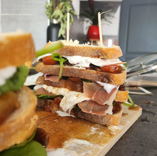 Sandwich burrata et tomate