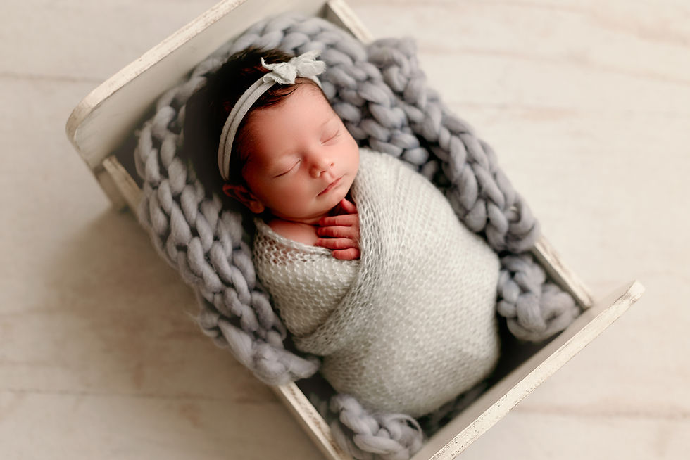 best newborn photographer in Phoenix AZ