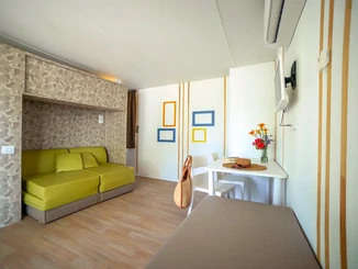 WAKE - sala + camera singoli.webp