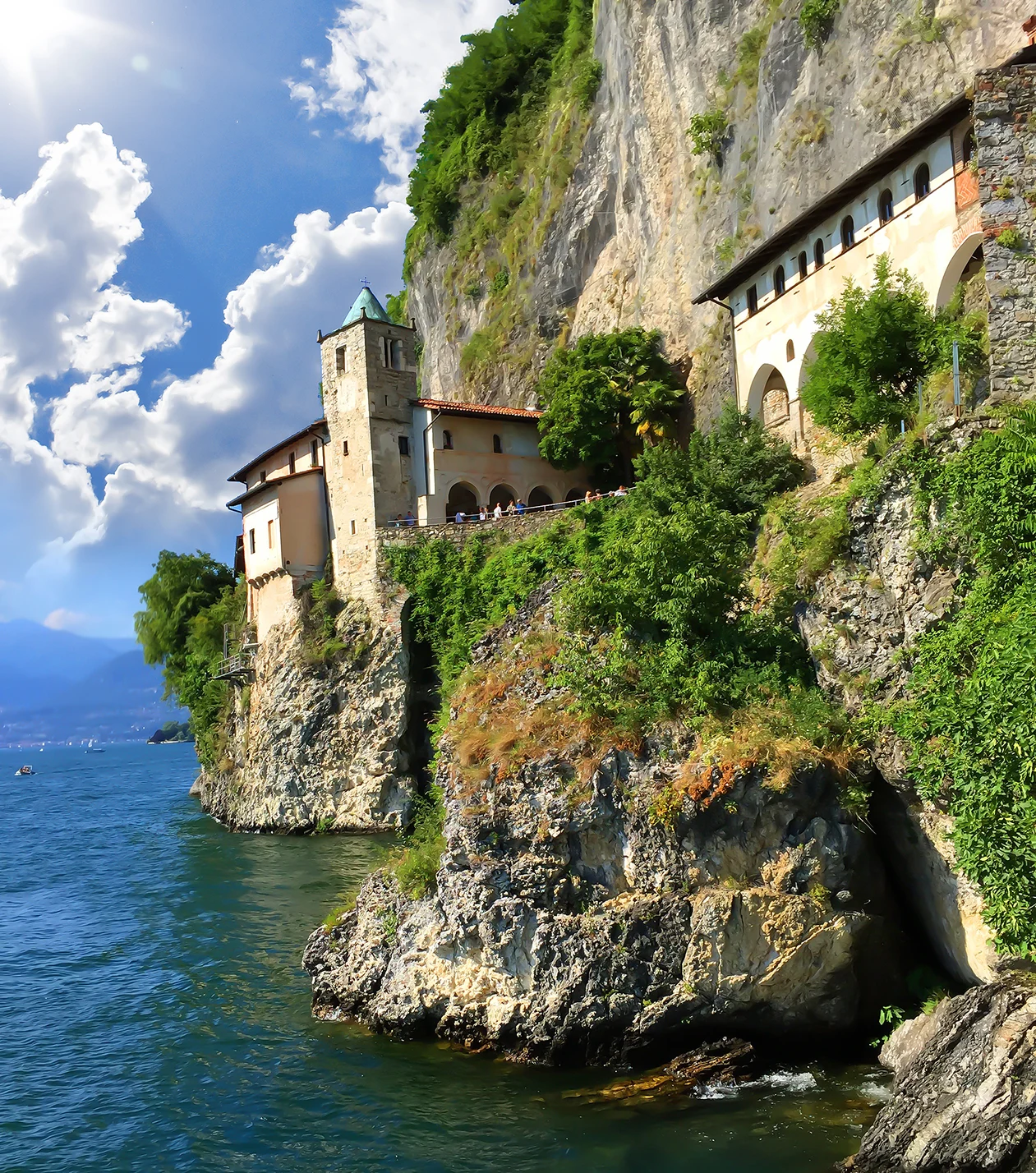 EREMO Santa Caterina del Sasso copia.webp