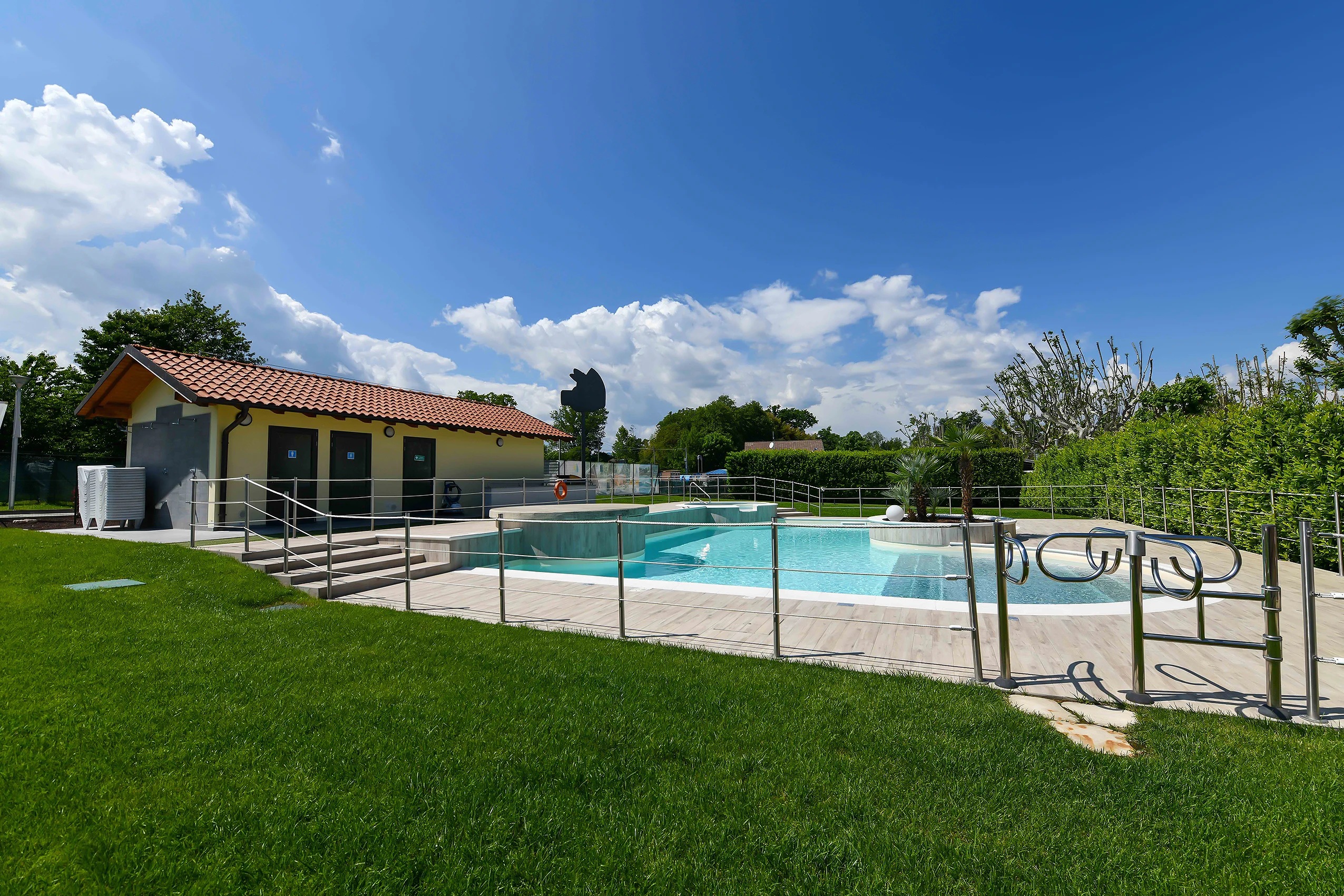 PISCINA.webp