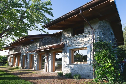 Villa fuori1.webp