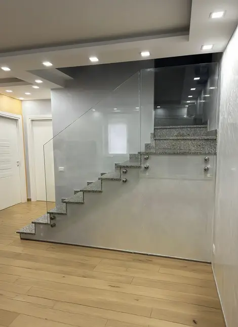 Parapetti scala interna