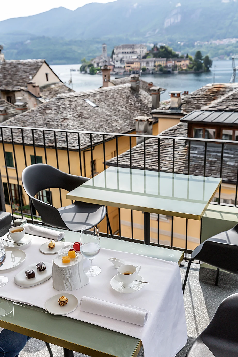 colazione in terrazza.webp