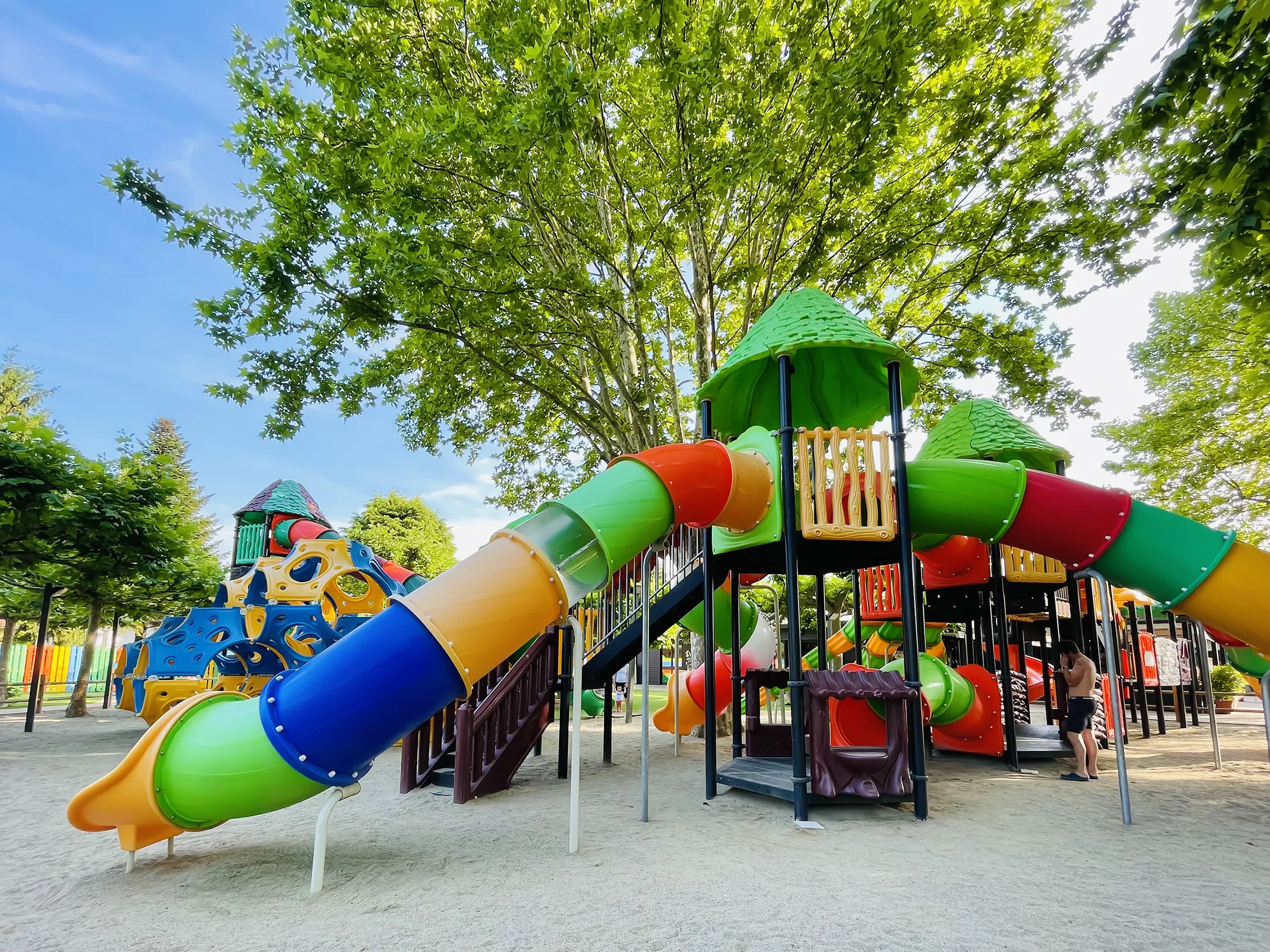Magoland3.webp