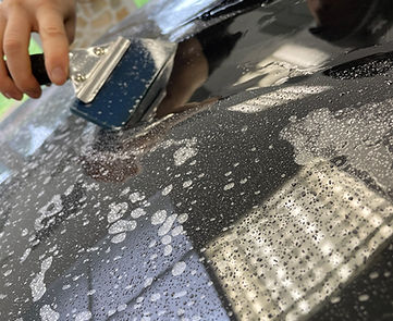 Lackschutzfolie auftragen für maximalen Schutz des Originallacks