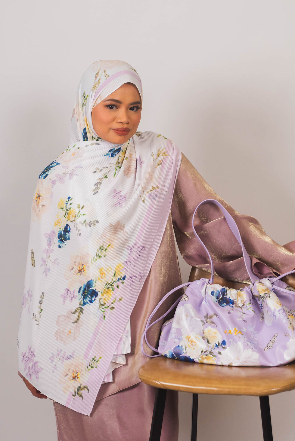 Thumbnail: White Lilac- pleated shawl