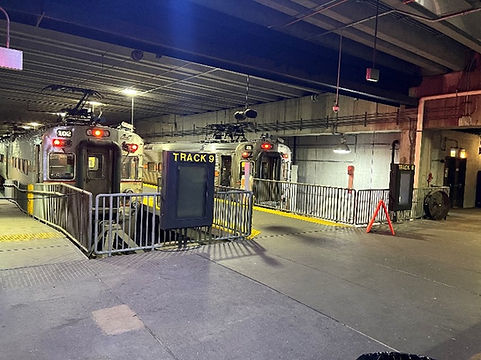 Metra Millennium Station 4th Main Rail