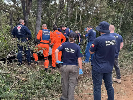Vítimas de queda de balão em Praia Grande são veladas neste domingoOito pessoas morreram no acidente, que teve ainda 13 sobreviventes