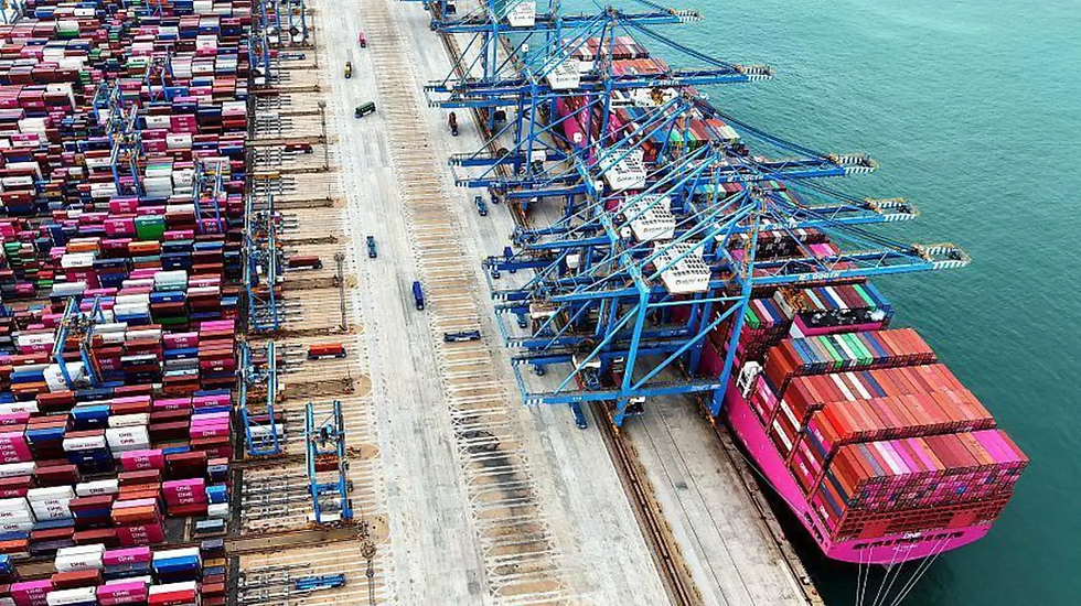China acusa EUA de "duplo padrão" em relação à ameaça tarifária