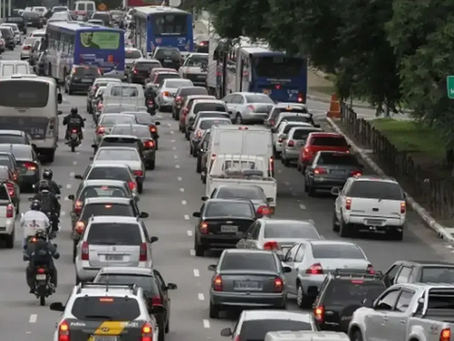 Greve da CPTM: rodízio municipal segue suspenso em SP Suspensão é válida para o período das 7h às 10h e das 17h às 20h; medida se aplica para carros com finais de placas 5 e 6
