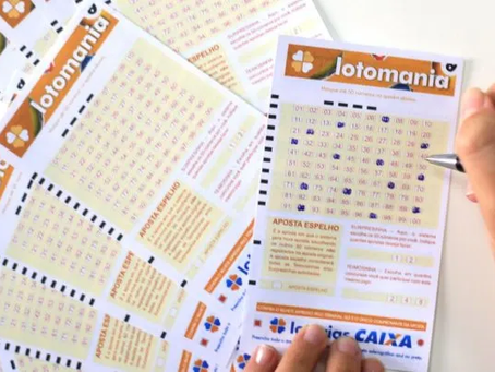 Apostador de Balneário Camboriú - SC acerta sozinho a Lotomania e vai levar pra casa quase R$ 2 milhões, Apostador do Litoral Norte catarinense fez aposta simples e pela internet. A aposta vencedora f