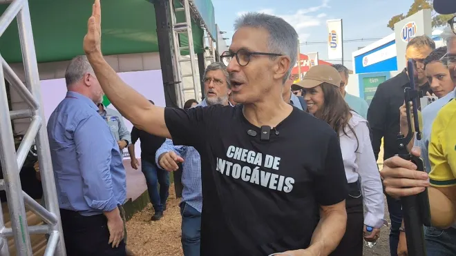 Zema na Agrishow: ‘Chega de intocáveis’:Ex-governador de Minas visitou a feira em Ribeirão Preto - SP nesta terça-feira (28) e fez duras críticas ao governo federal