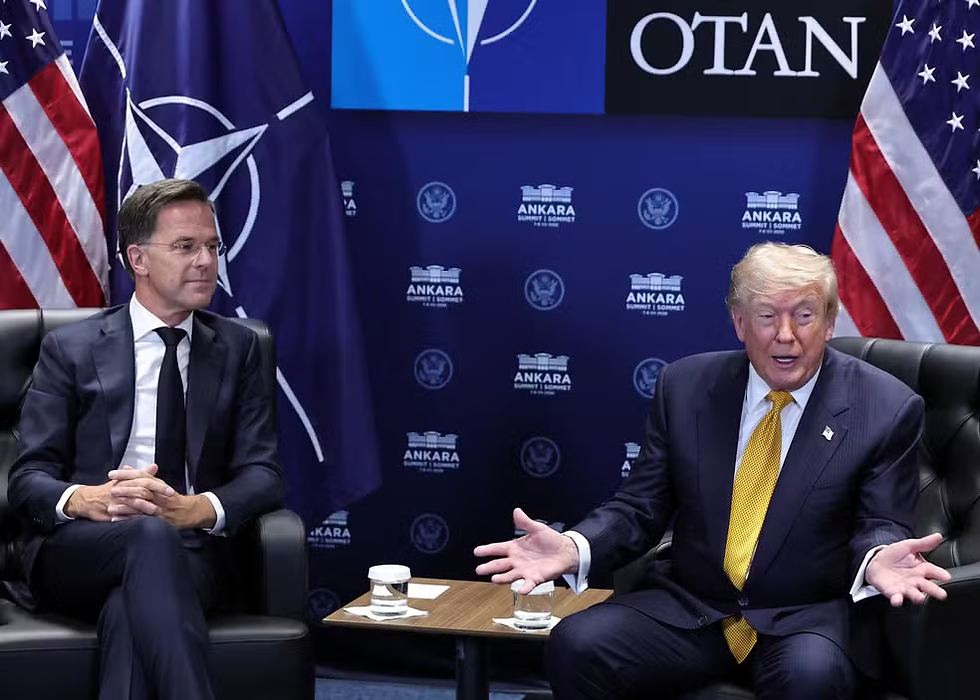 Após nova troca de ataques, Trump diz que acordo de paz com Irã 'acabou' Presidente dos EUA falou sobre estado do memorando de paz com o Irã, firmado de forma preliminar em junho, após bombardeios no